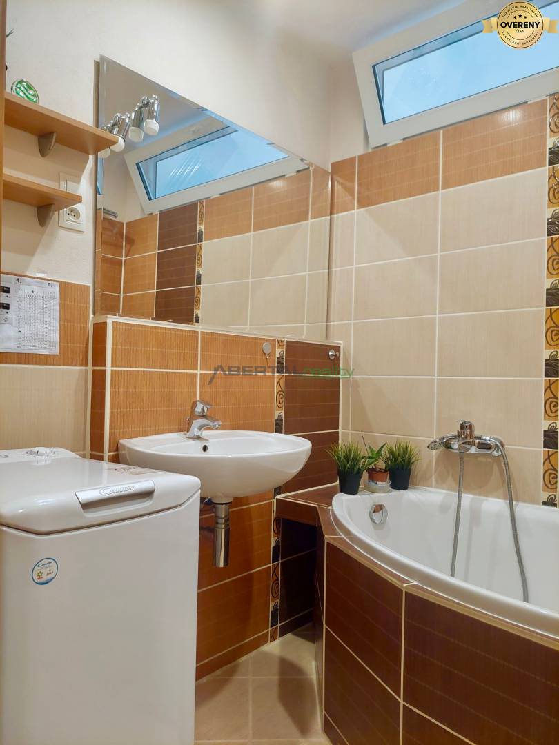 Rent Two bedroom apartment, Two bedroom apartment, Topoľčianska, Brati