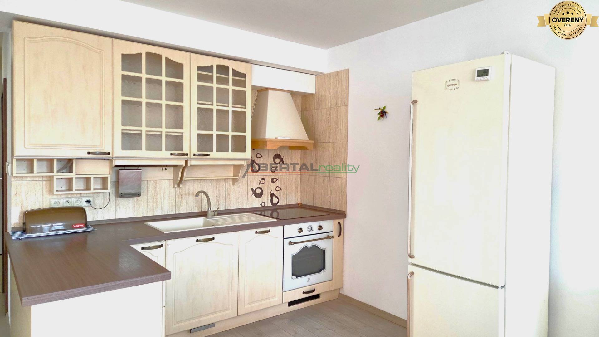 Sale Three bedroom apartment, Three bedroom apartment, Svätej rodiny,