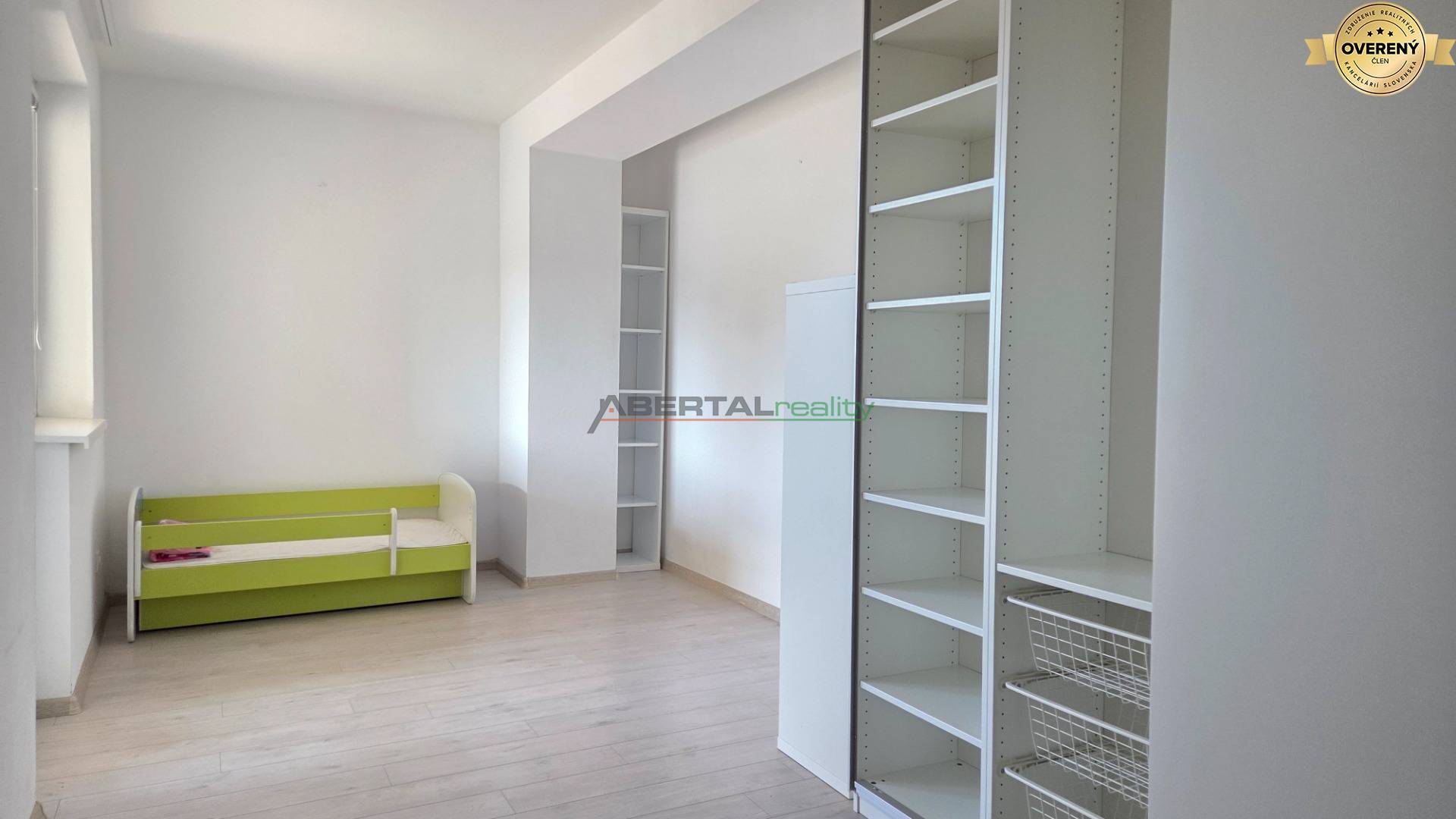 Sale Three bedroom apartment, Three bedroom apartment, Svätej rodiny,