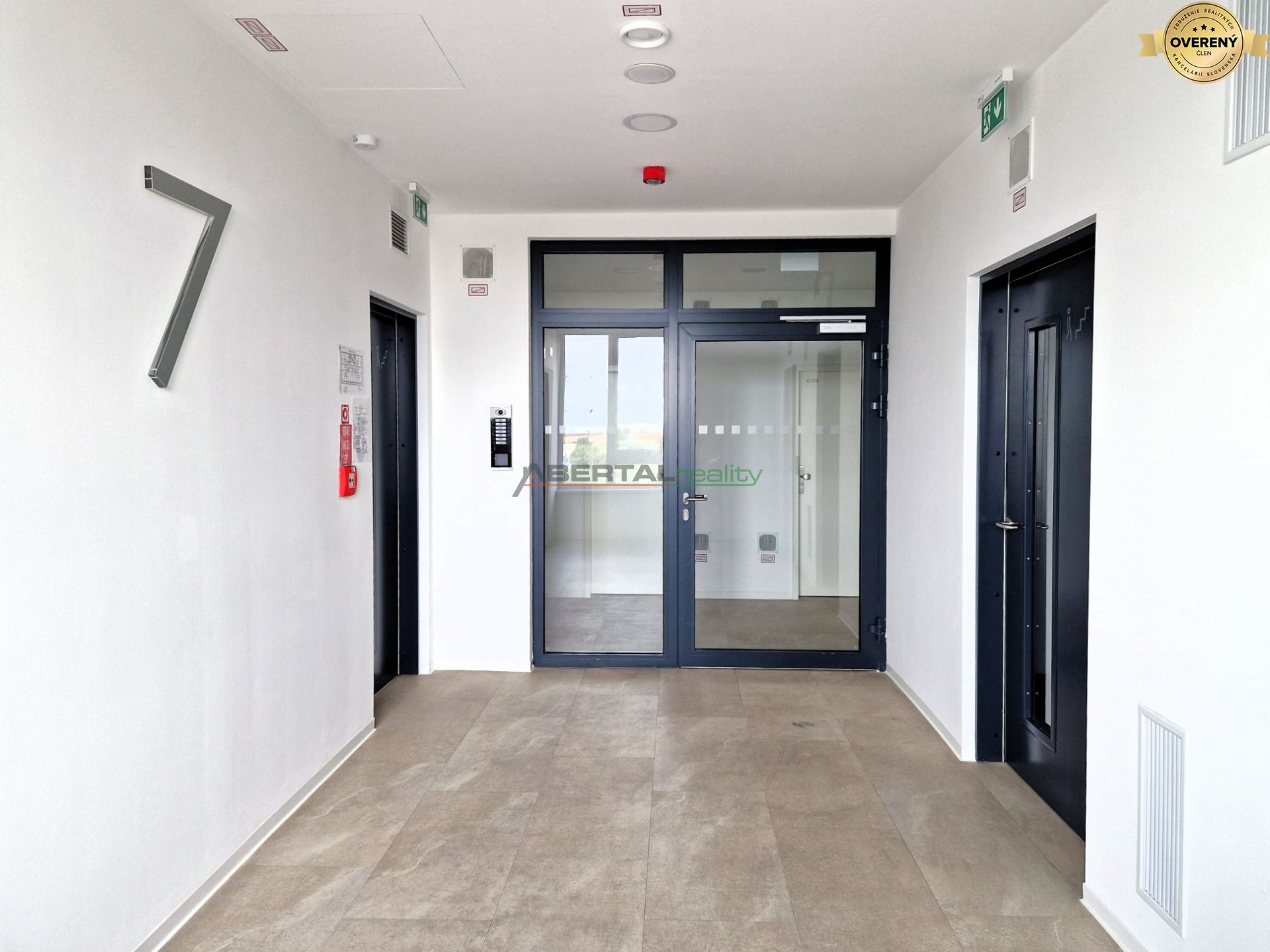 Rent Studio, Studio, Rožňavská, Bratislava - Nové Mesto, Slovakia