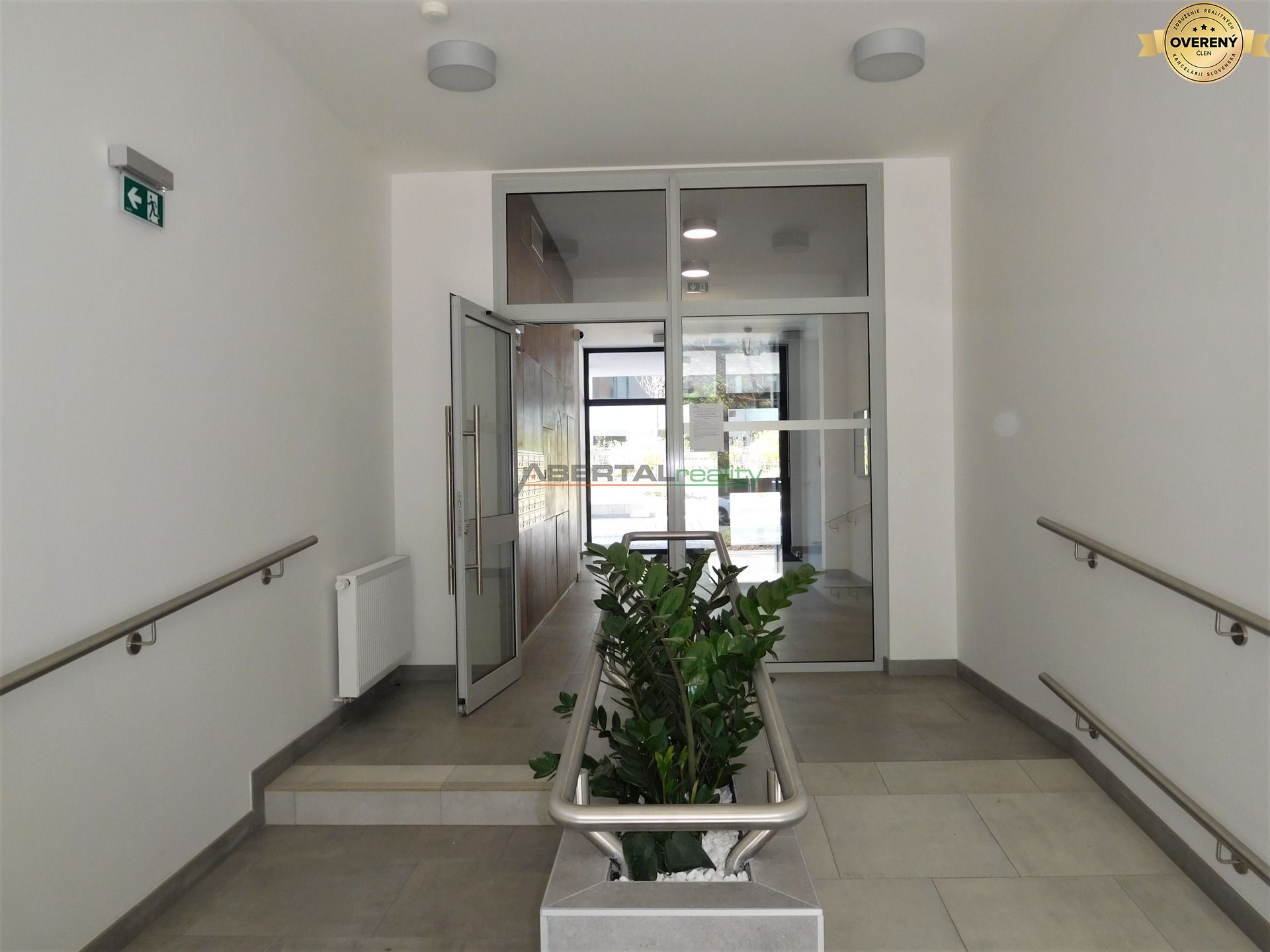 Rent One bedroom apartment, One bedroom apartment, Blumentálska, Brati