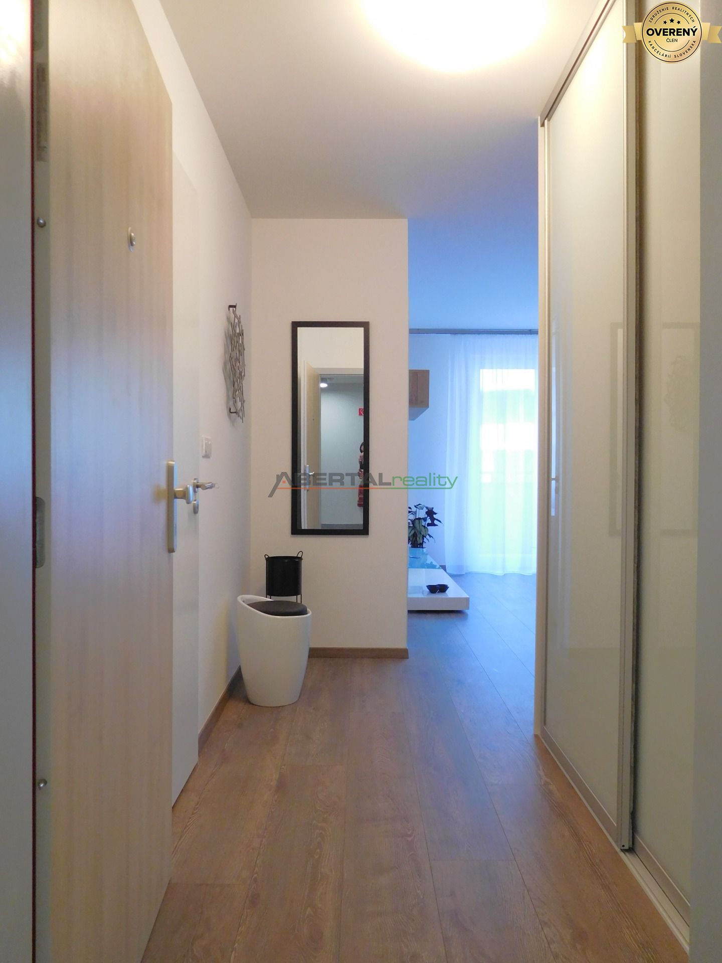 Rent One bedroom apartment, One bedroom apartment, Blumentálska, Brati
