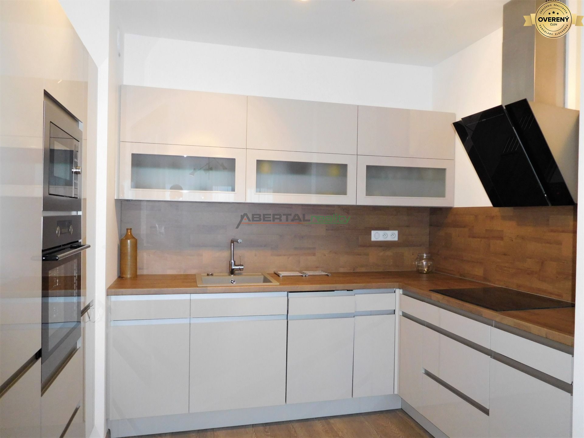 Rent One bedroom apartment, One bedroom apartment, Blumentálska, Brati
