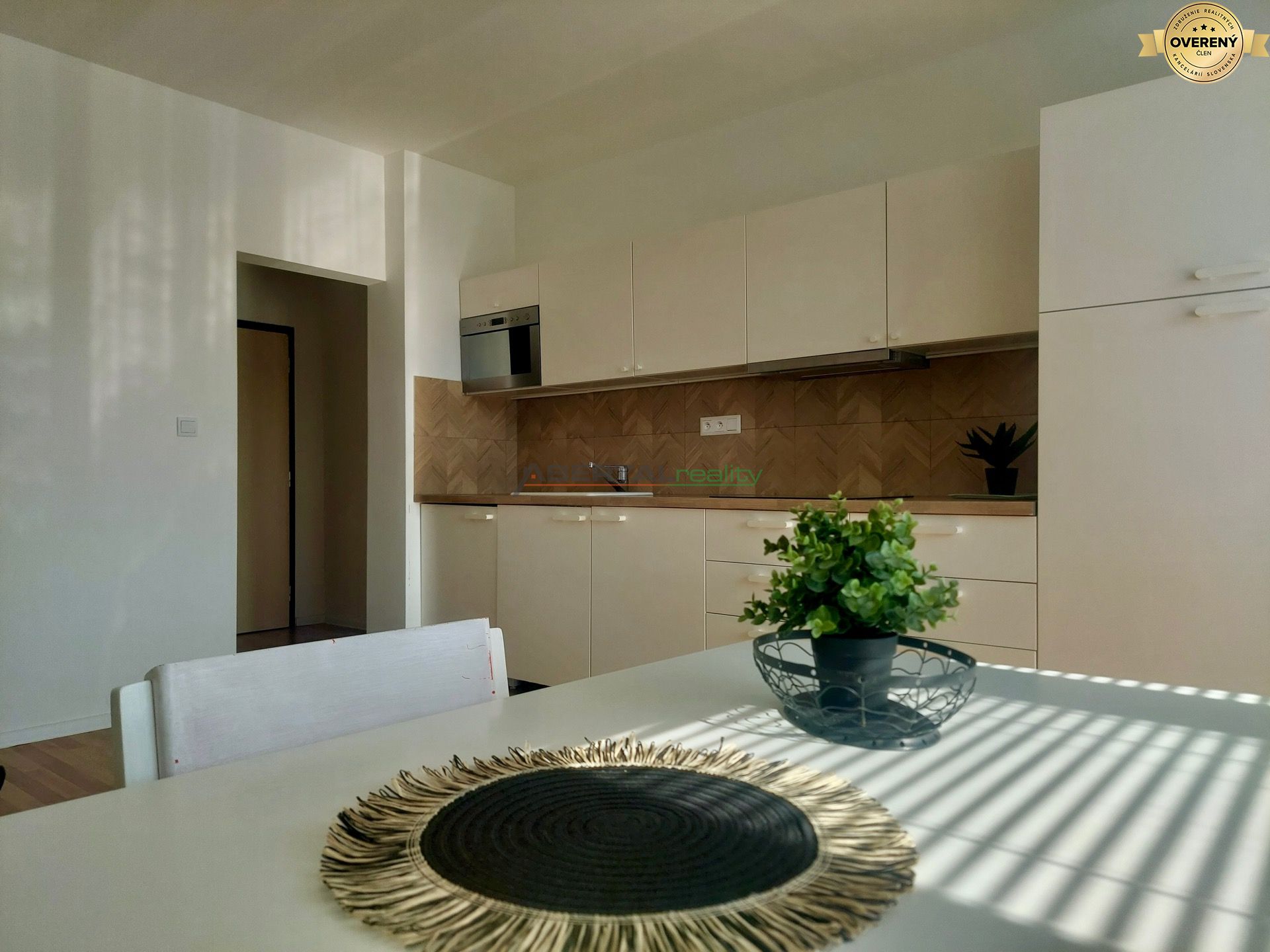 Rent One bedroom apartment, One bedroom apartment, Hlaváčikova, Bratis