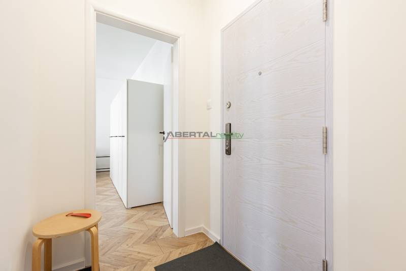 Rent One bedroom apartment, One bedroom apartment, Bazová, Bratislava 