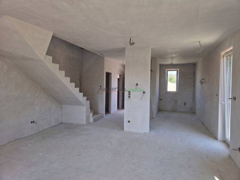 Sale Three bedroom apartment, Three bedroom apartment, Triblavinská, S