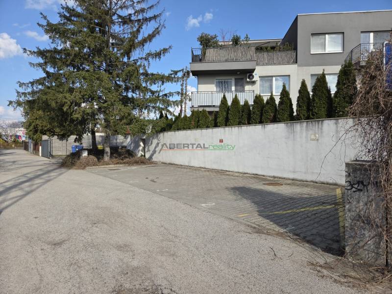 Rent Garage, Garage, Vavrínová, Bratislava - Ružinov, Slovakia